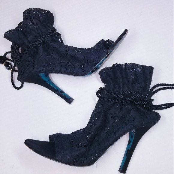 🌸‎ Dolce & Gabbana | Black Lace Ankle Stilleto Heels size 41 - Picture 1 of 6